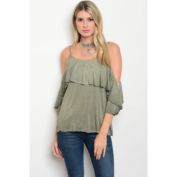 Mustard Seed Tops - ⭐️ 3 for $20 Last One 🎉Off Shoulder Ruffle Top